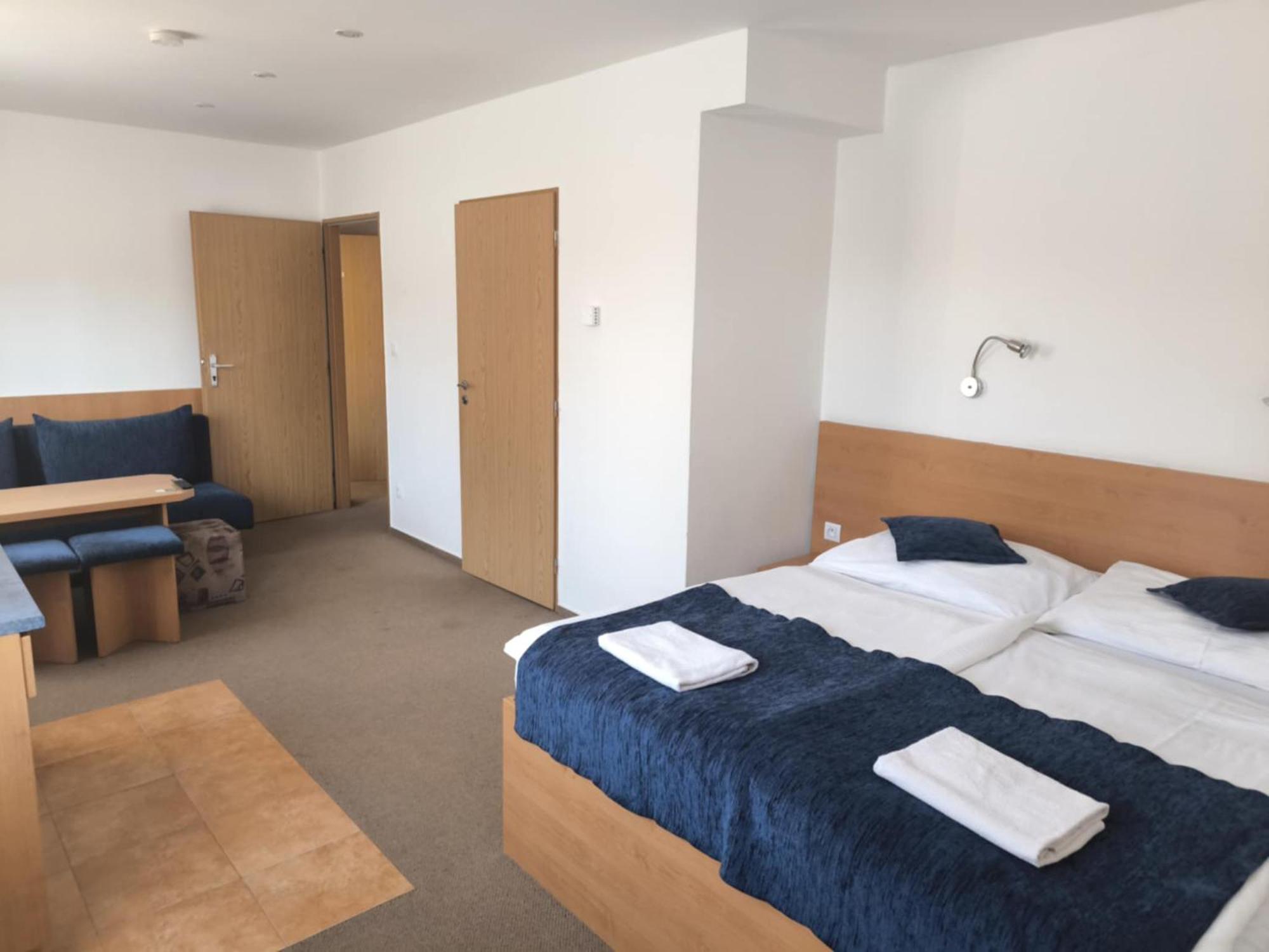 Pension Euro Mikulov Dış mekan fotoğraf