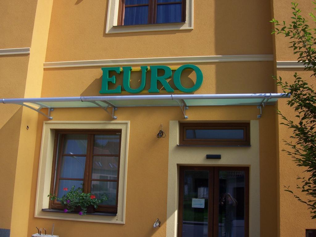 Pension Euro Mikulov Dış mekan fotoğraf
